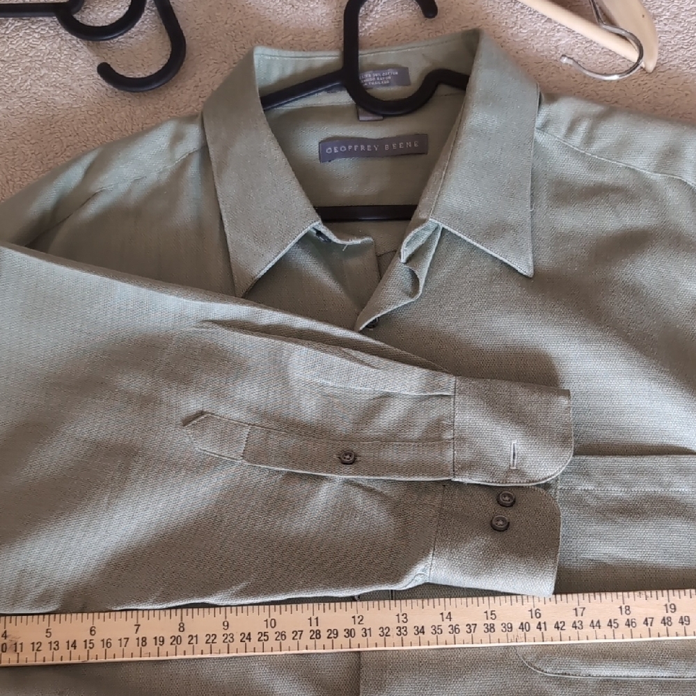 Geoffrey Beene Green Dress Shirt Classic Style